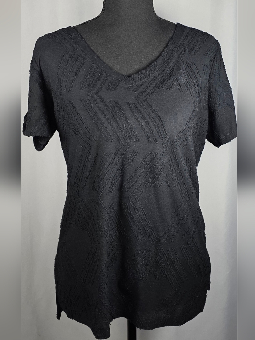 Peace Pearls Black Textured Top Small Raw Edge V Neck Boho Tee